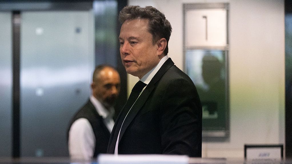 Илон Мъск пред съда: ИИ може да унищожи човечеството, докато SpaceX го възнаграждава с акции за колонизация на Марс