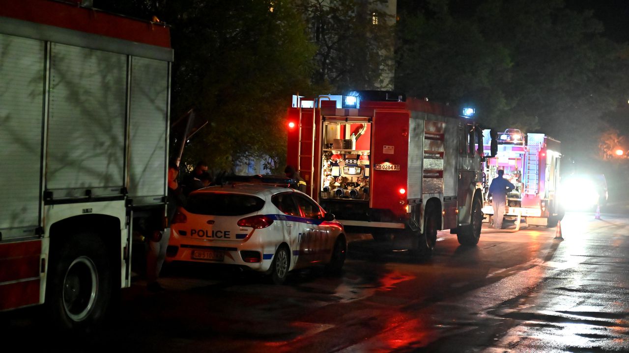 Пожар в столичния квартал Надежда“ 2.Огънят е лумнал в блок