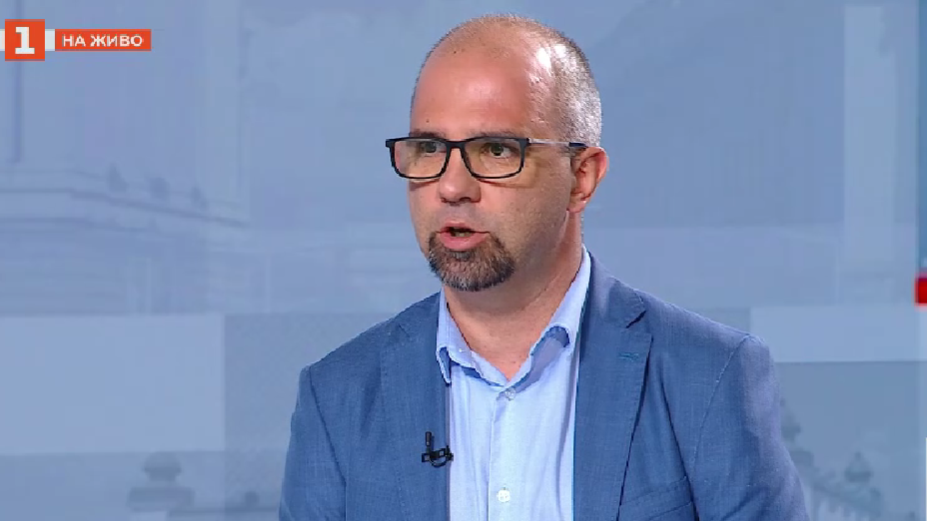 Не е важно колко човека ще хвърлят партийните книжки. Важно