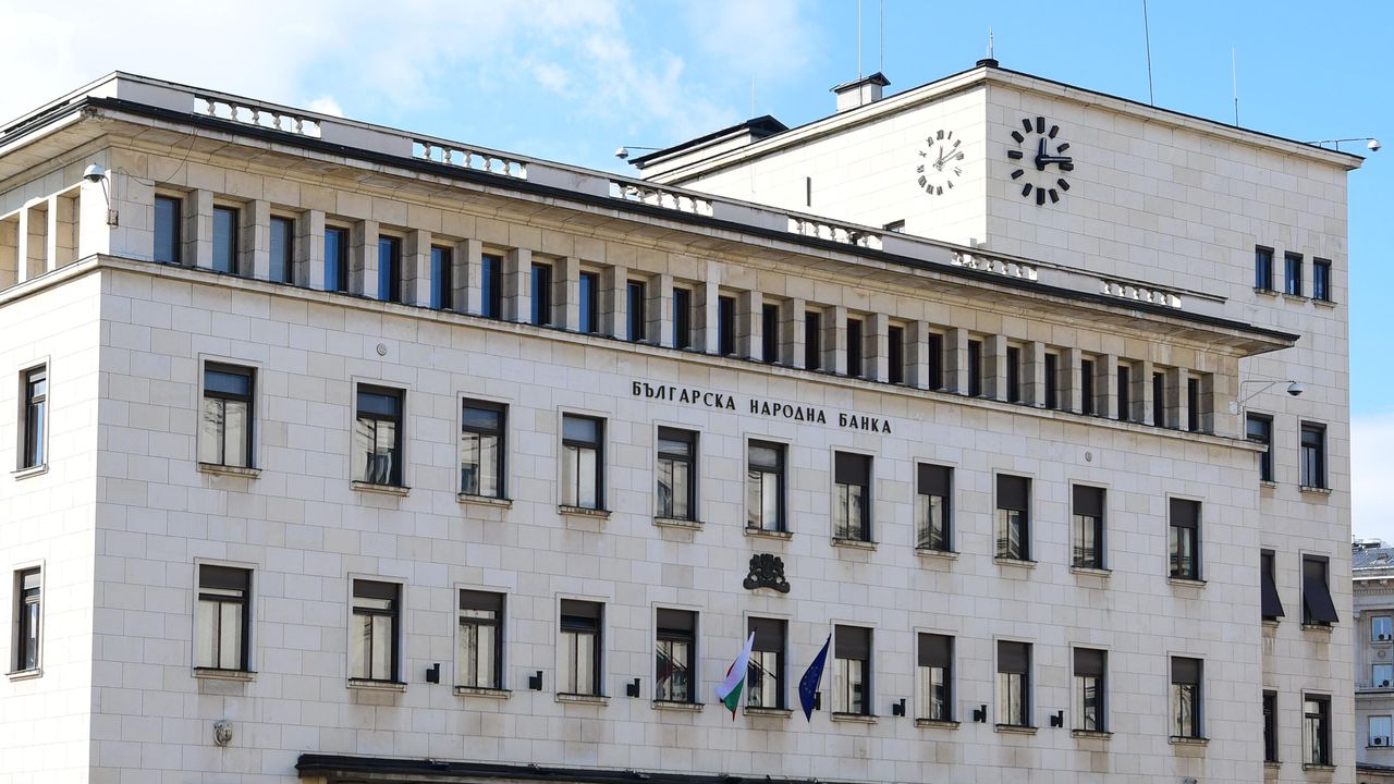 За сравнение, нетната печалба на банките през 2024 г. е