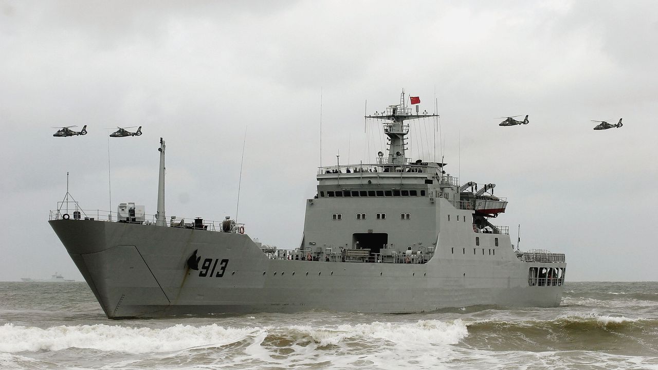 Русия и Китай започват общи военни учения в Японско море