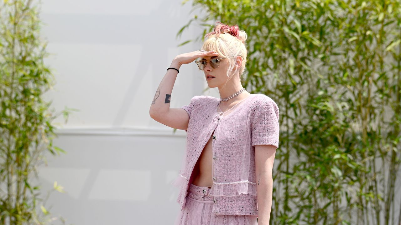 Звездата от „Здрач“ Кристен Стюарт направи драстична промяна във външния си вид