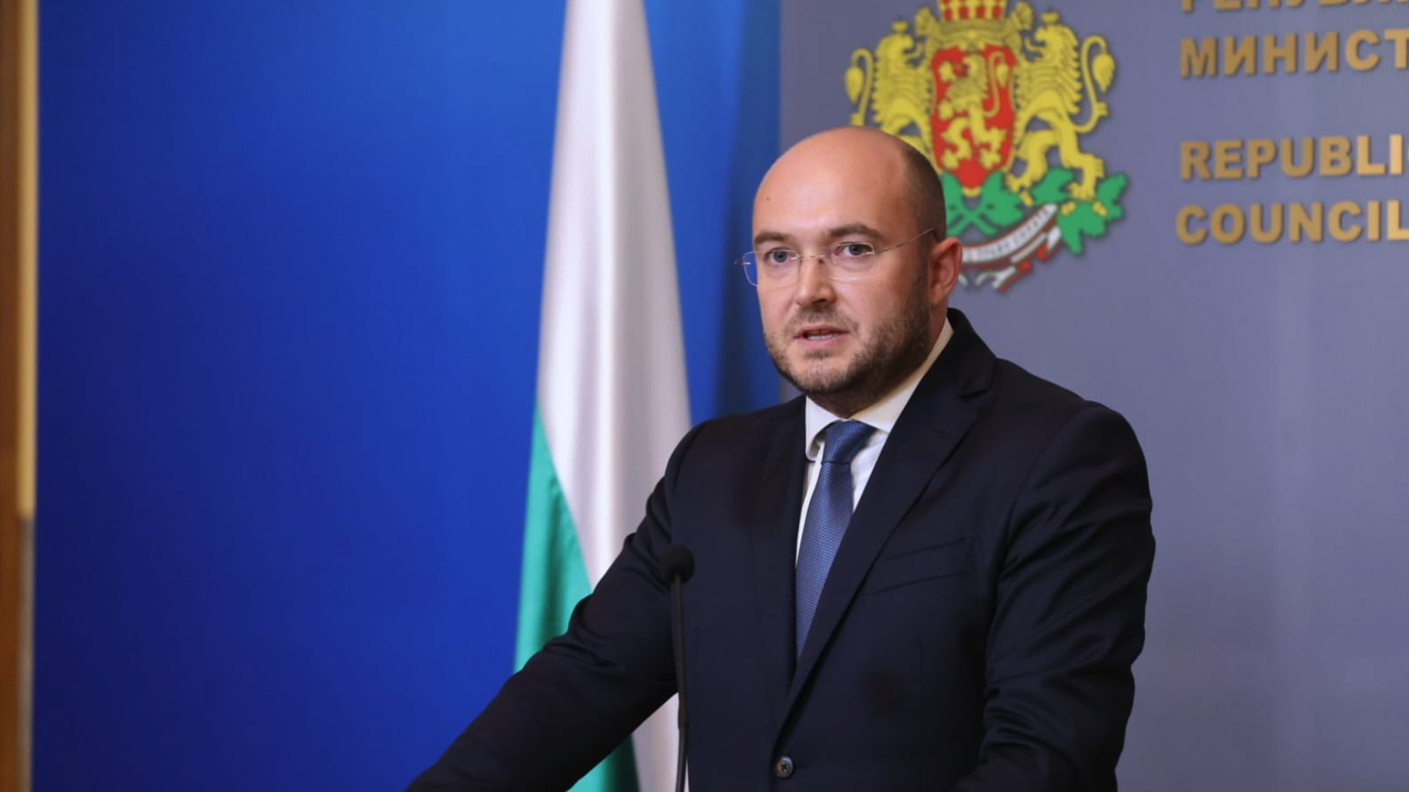 Министър Георгиев: Прокуратурата разследва случая с прегазеното куче Мая