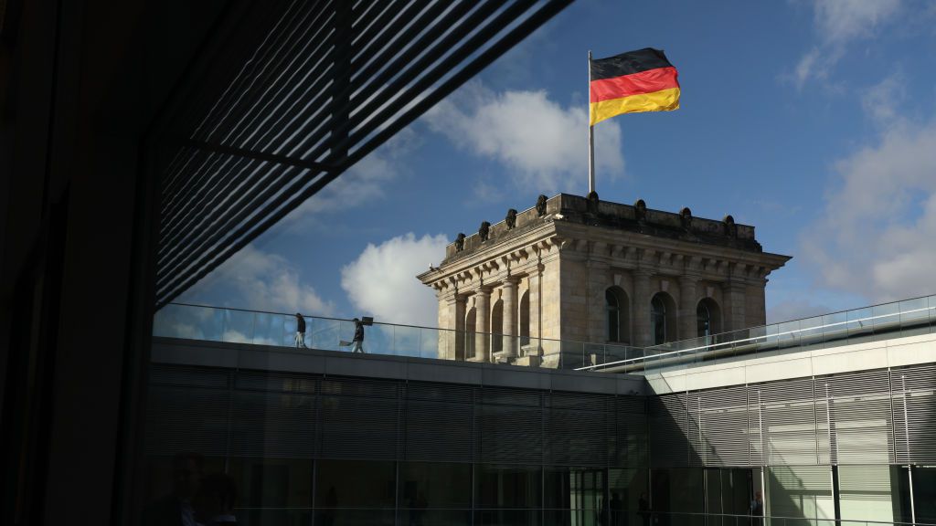 Германия обеща да продължи да подкрепя Украйна в отбраната ѝ