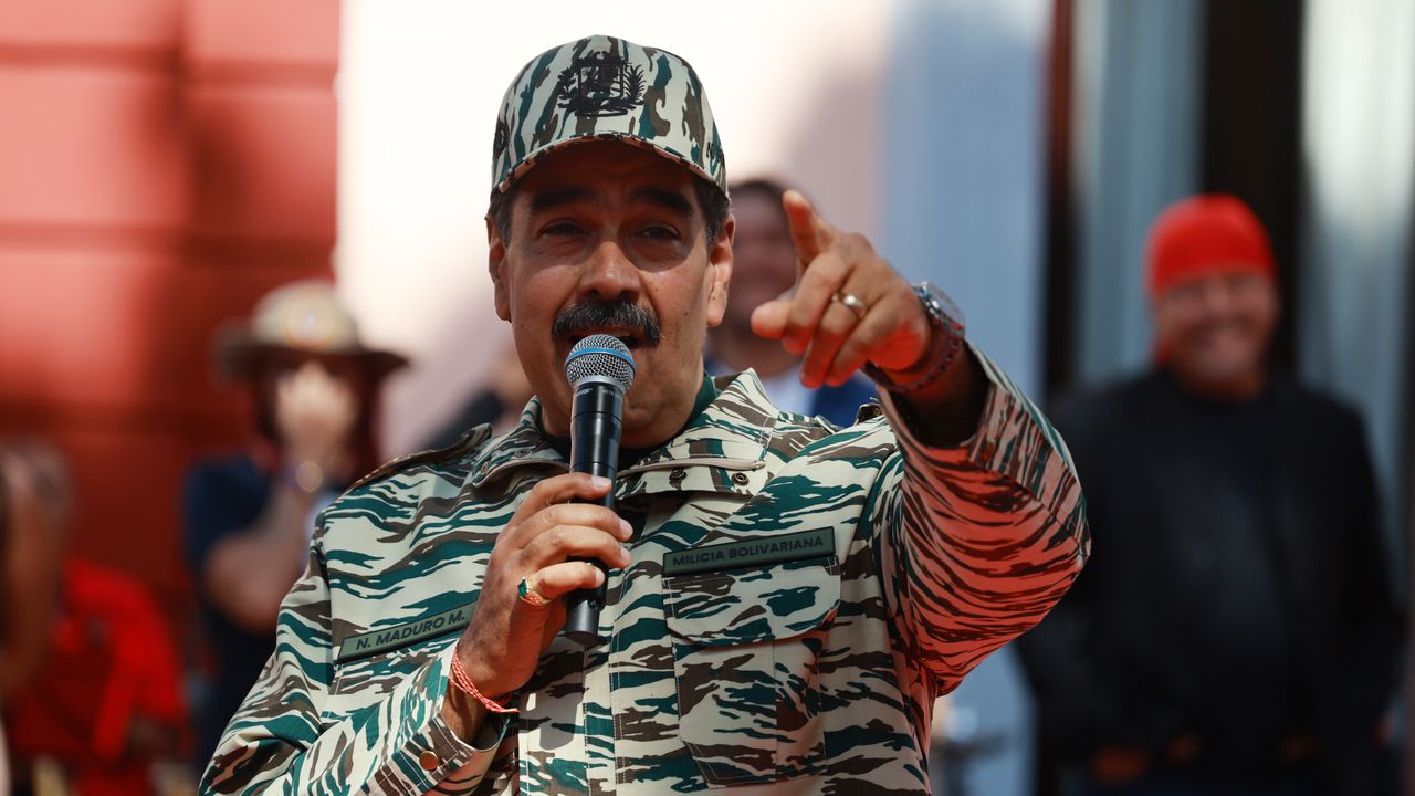 Венецуела: Николас Мадуро подписа указ за проблеми с чужди сили