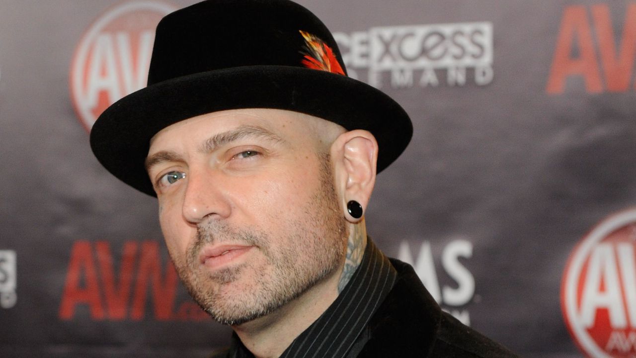 Евън Зайнфелд от Biohazard разказа как се е озовал в порно индустрията и за смесените реакции на феновете