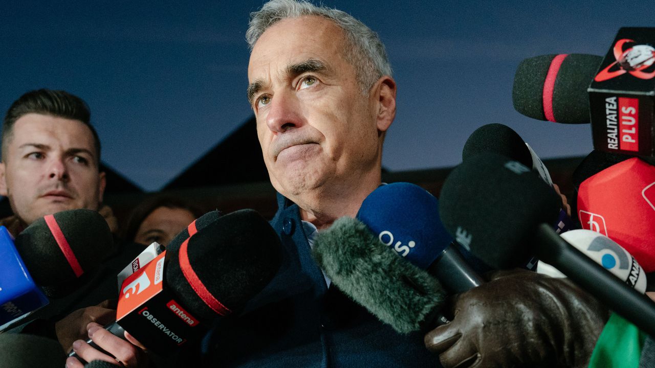 Миналия месец Хорациу Потра, синът му Дориан Потра и друг