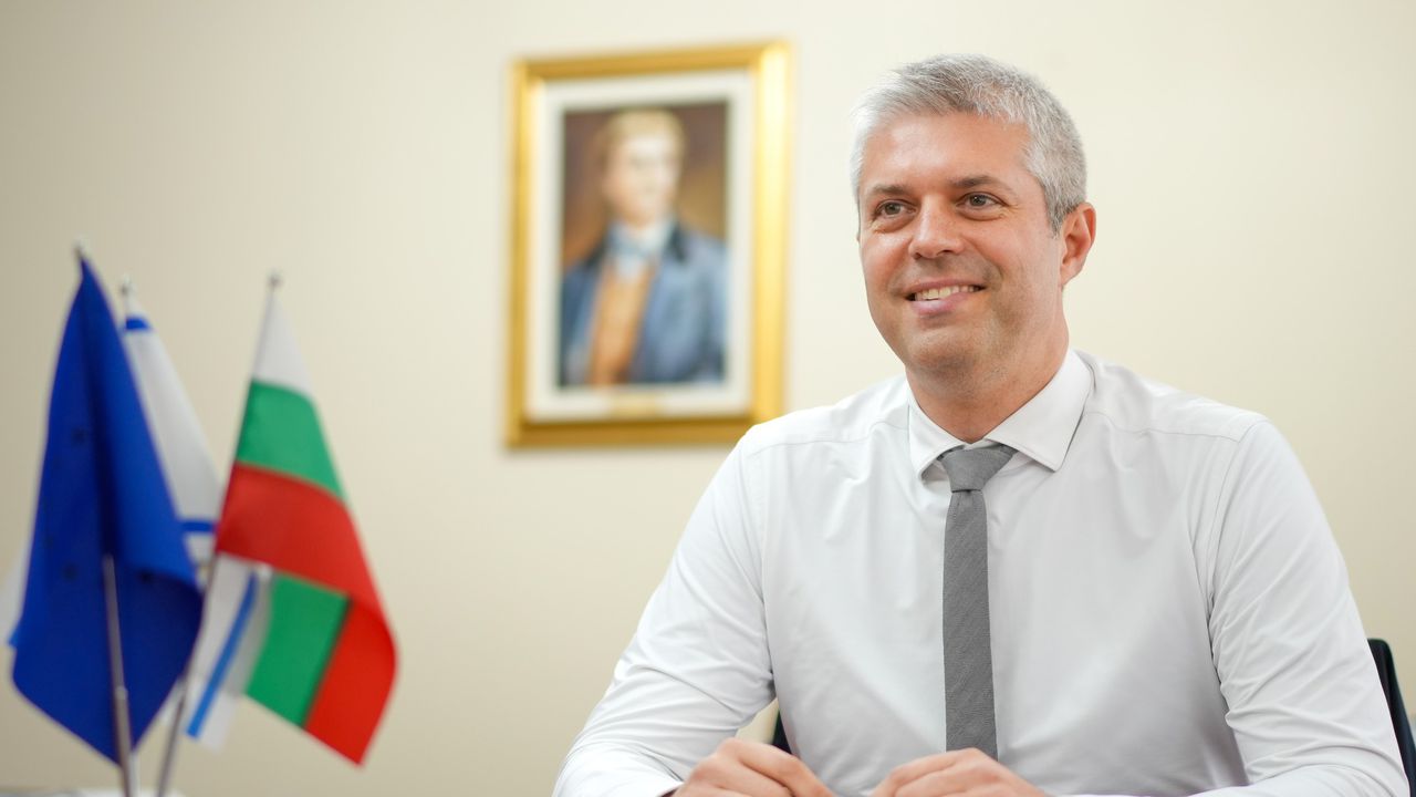 Подсъдимият кмет на Варна Благомир Коцев се връща на работа