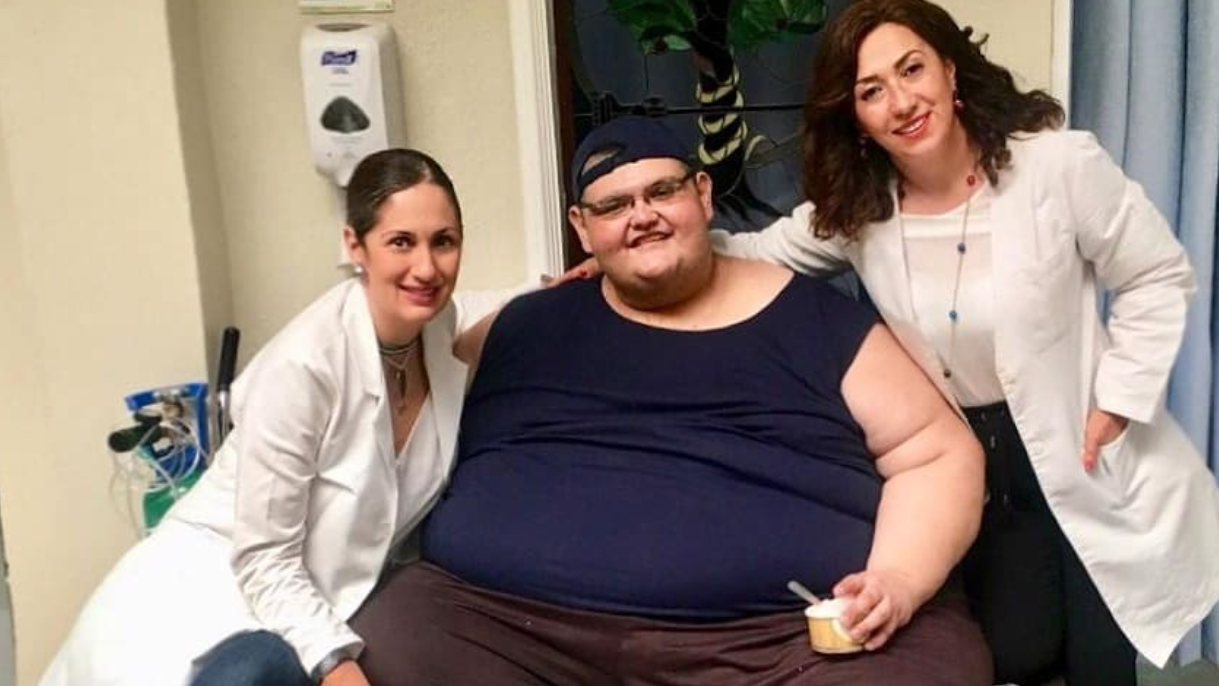 В изявление Хосе Антонио Кастанеда, лекарят, който го е лекувал,