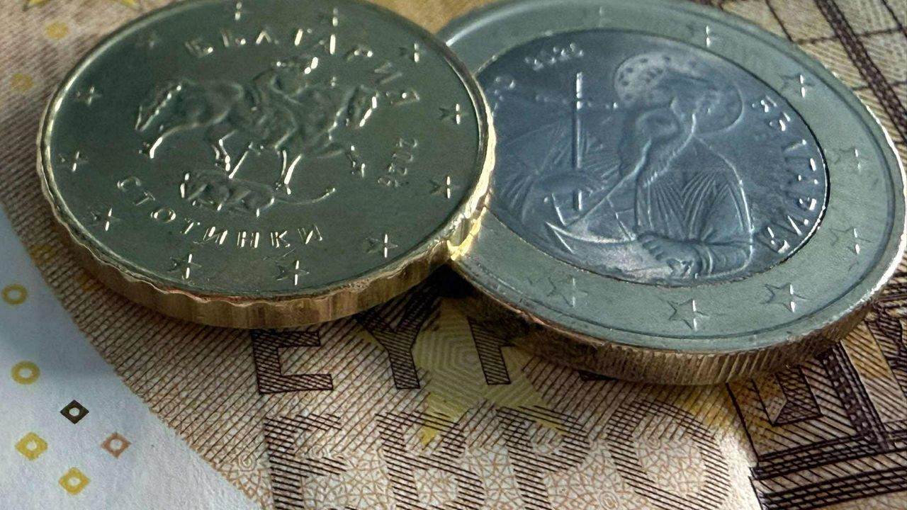 Марио Марков добави, че някои клиенти не успяват да се