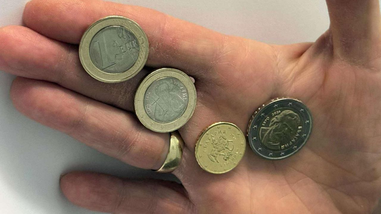 Предстои на устройствата да бъдат поставени информационни стикери, че апаратите