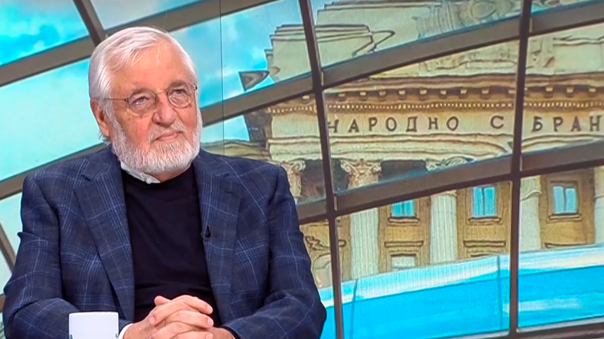 В него Радев каза, че има най-различни възможности за партия,