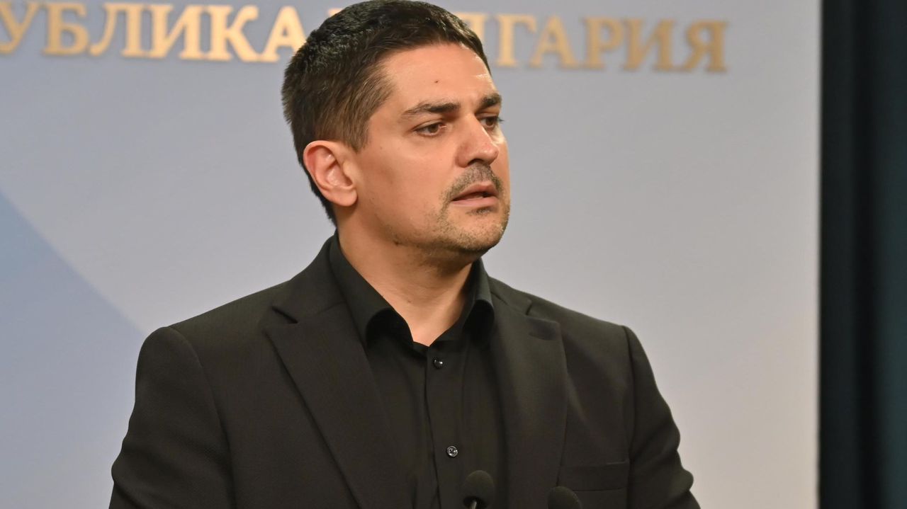 Радостин Василев за акцията против еврото: Това бе протестът на хората, които искат да бъдат питани