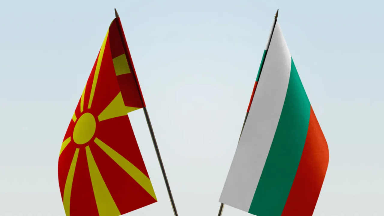 В момента се полагат усилия за установяване на диалог и