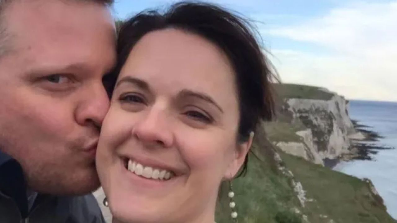 Анджела Крейг, 43-годишна майка на шест деца и най-малката от