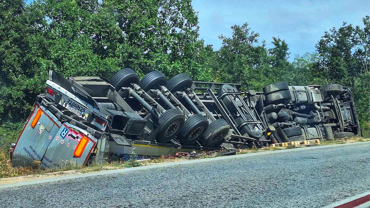 Поредна катастрофа с ТИР на мястото, където загина Сияна