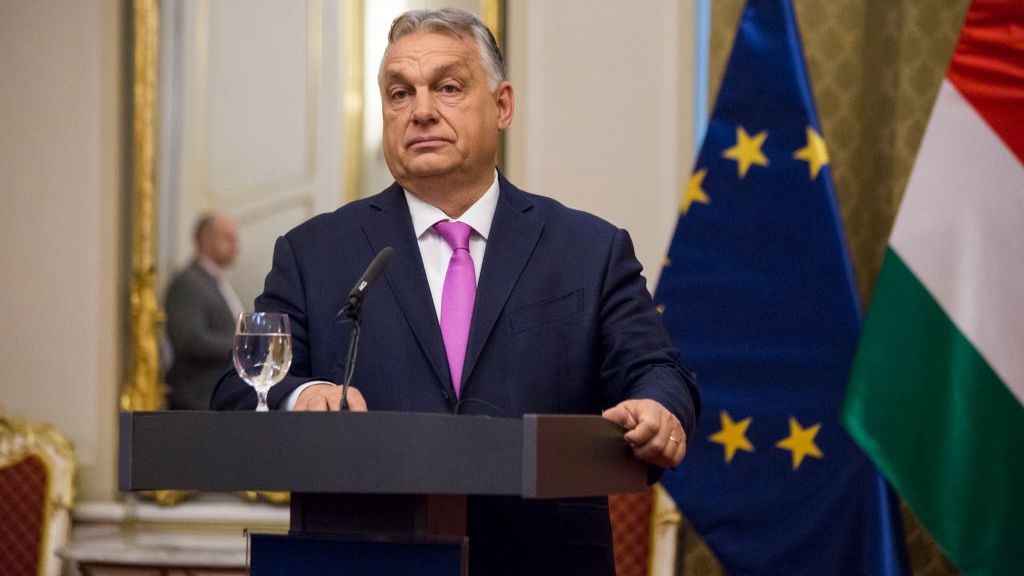 Виктор Орбан обяви въвеждането на 14-а пенсия в Унгария