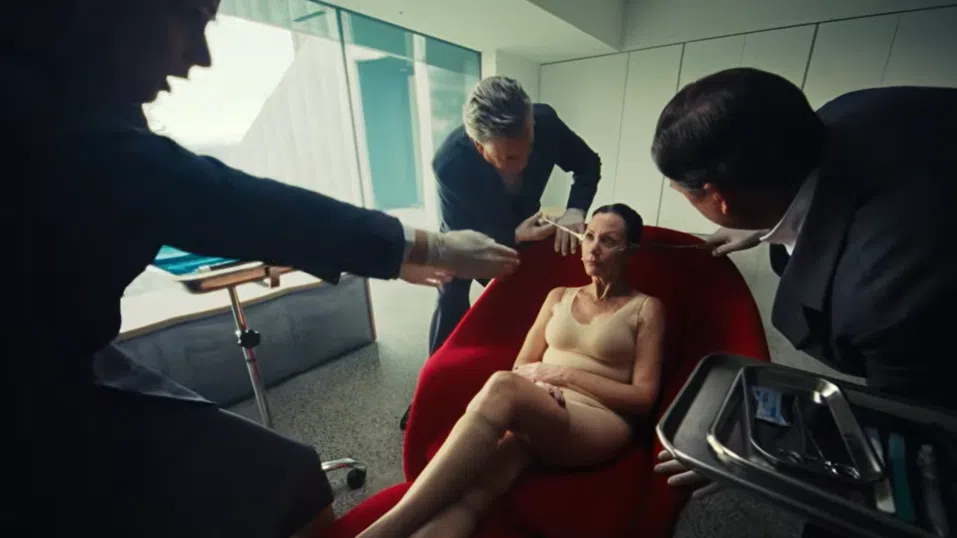 „Богатите живеят по-дълго“: Рекламата за дълголетие, която разбуни духовете