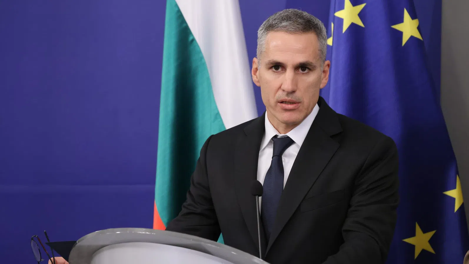 Служебният премиер Андрей Гюров публикува информация за българите в Близкия изток