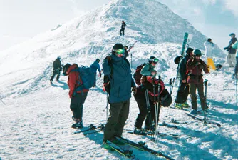 Тълпи от туристи в Япония - за радост и ужас на нейните ски курорти