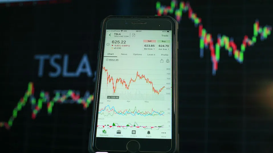 Tesla е загубила над 460 млрд. долара от пазарната си капитализация