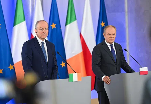 „Отвратително“: Полски и ирландски лидери осъждат предполагаемите връзки на унгарския външен министър с Русия