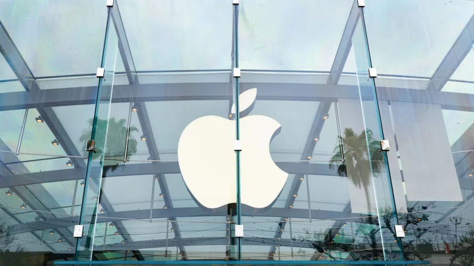 Apple отдава силния ръст на продажбите на „най-популярния“ iPhone в историята си
