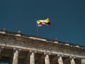 Изборите за президент в Колумбия отиват на балотаж, който може да промени отношенията със САЩ