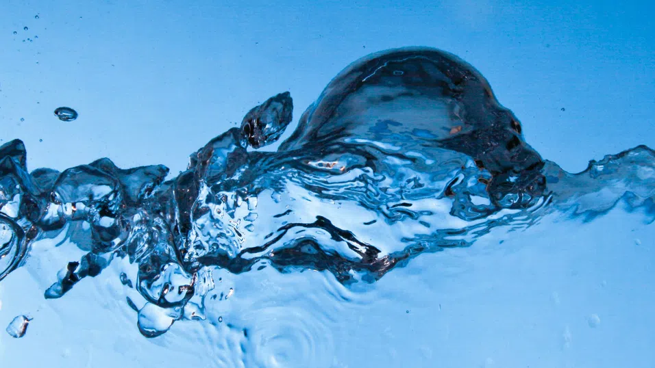 Иновативно устройство на MIT превръща въздуха в питейна вода