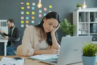 Носталгия по отминалия отпуск? Как да се справим с връщането на работа според експерти