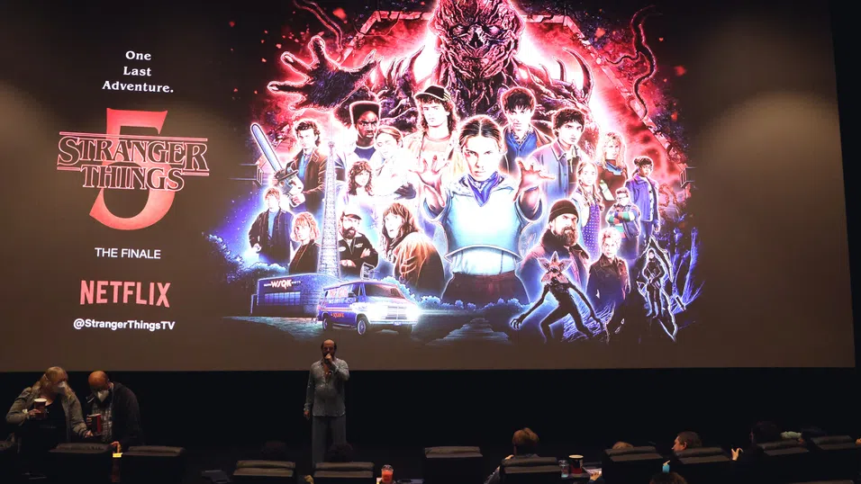 „Stranger Things“ приключи: Емоционален финал за сериала, който превърна носталгията в глобален феномен