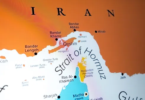 Ормузкият проток е напълно отворен за корабоплаване по време на примирието между Израел и Ливан, обяви Иран