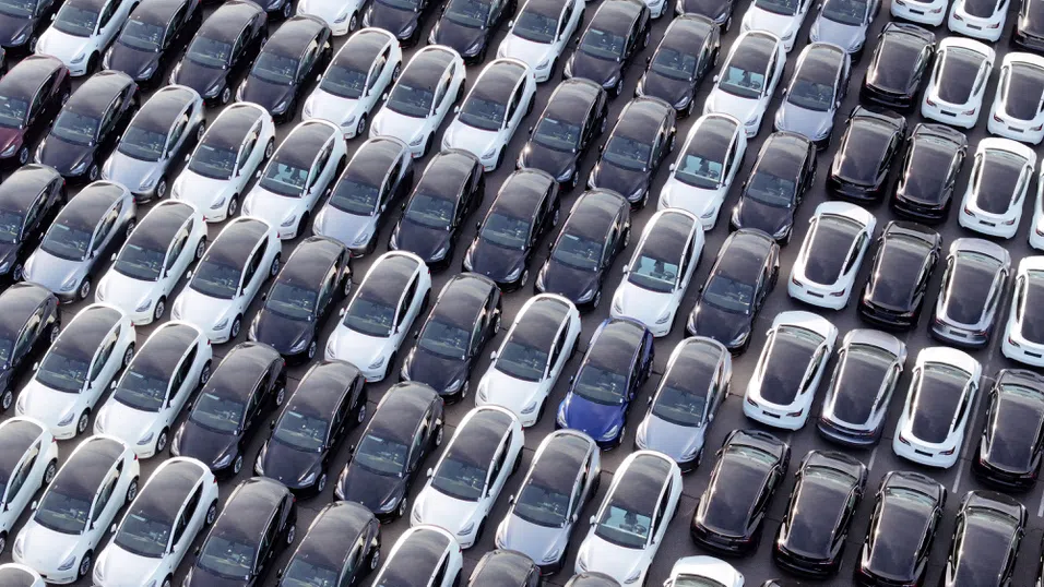 Tesla регистрира най-слабото си тримесечие от 2022 г. насам