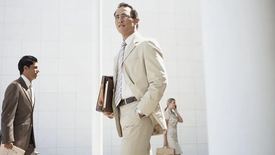 Oxfam: Ръководителите на компании получават 56 пъти по-високи заплати от служителите