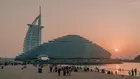 Дубай сякаш се завръща към нормалното, но какво се крие под луксозната фасада?