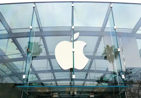Apple планира пет нови iPhone-а до 2027 г. и се насочва към китайски чипове за сгъваемите си модели