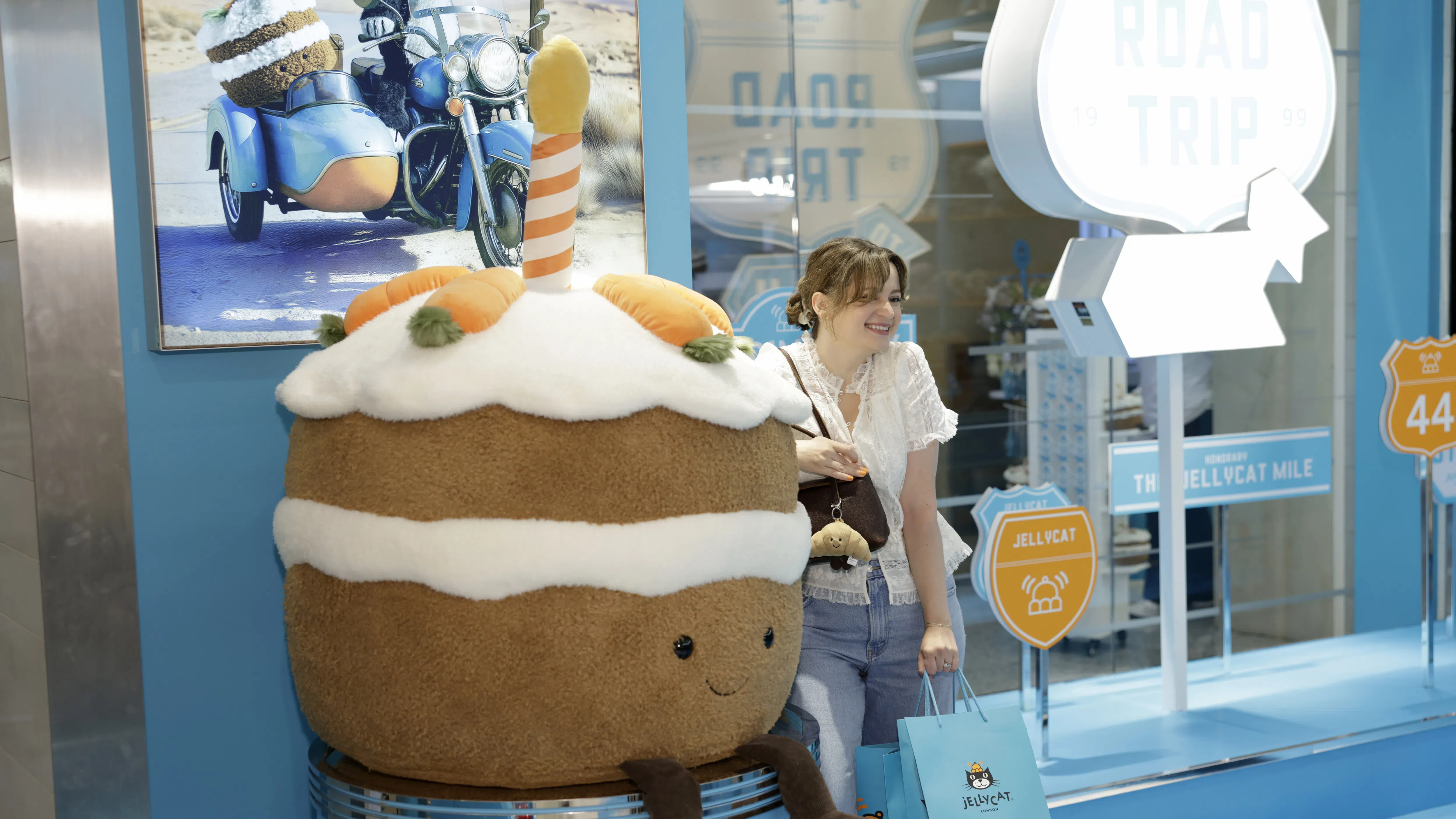 Манията на порасналите Gen Z по играчки удвоява печалбите на Jellycat