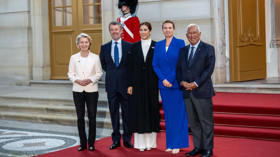 Срещата на върха на ЕС: Лидерите подкрепят „стена срещу дронове“, но имат разногласия за руските активи и Украйна