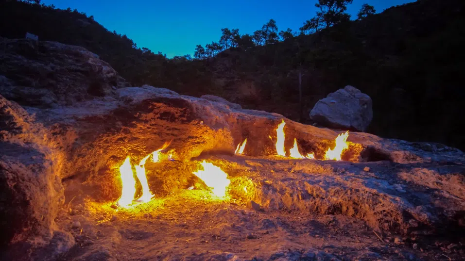 Янарташ - планината, която ражда митове и химери с вечния си огън
