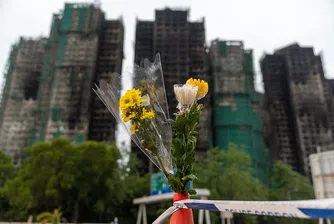 Хонконг създава независима комисия за разследване на смъртоносния пожар, а напрежението около трагедията расте