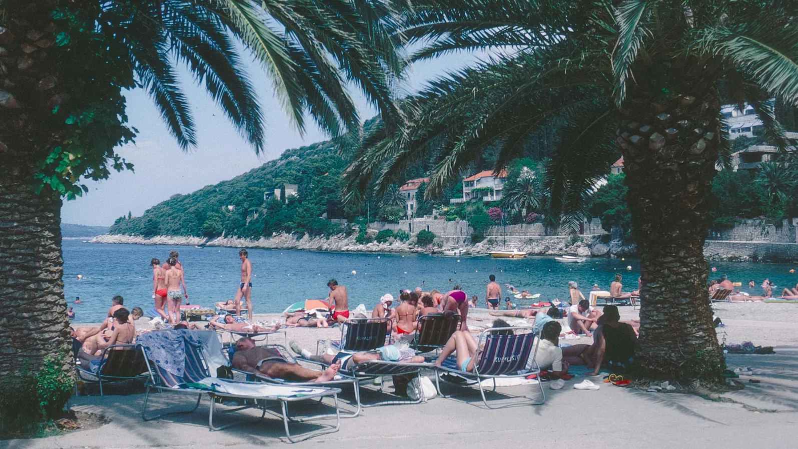 Ще има ли бюджет за Сен Тропе? Франция отрязва чуждите пенсионери от безплатно здравно обслужване