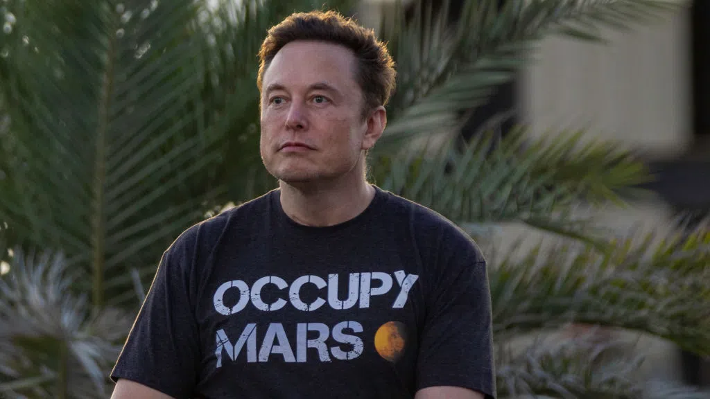 Tesla е в безпорядък. Мъск вече не се интересува от коли