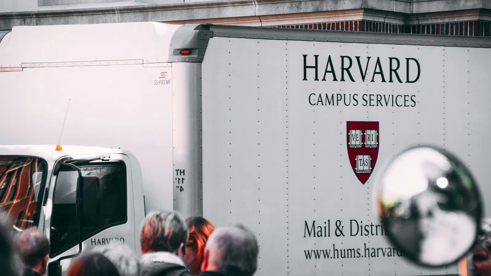 Тръмп иска 1 милиард долара обезщетение от Харвард