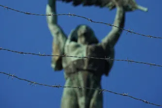 САЩ оттегля гласа си: Как затварянето на Voice of America променя световната медийна сцена