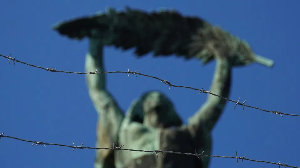 САЩ оттегля гласа си: Как затварянето на Voice of America променя световната медийна сцена