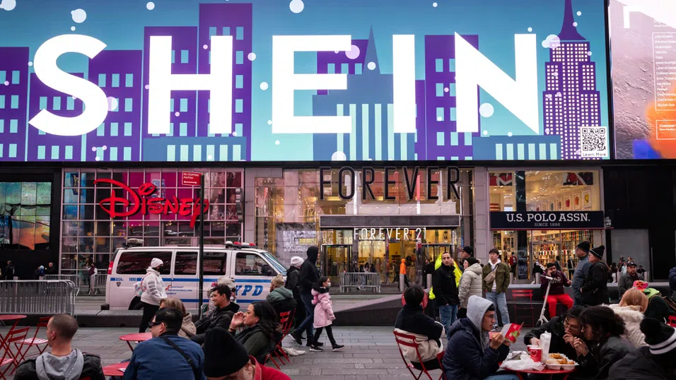 Shein напредва с листването си в Лондон на фона на напрежението между САЩ и Китай