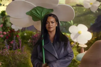 Музикалното завръщане на Риана: В ролята на Смърфиета