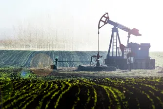 Решението от срещата на страните производителки идва на фона на засилващия се натиск от страна на Вашингтон за привличане на Москва на масата за преговори за Украйна