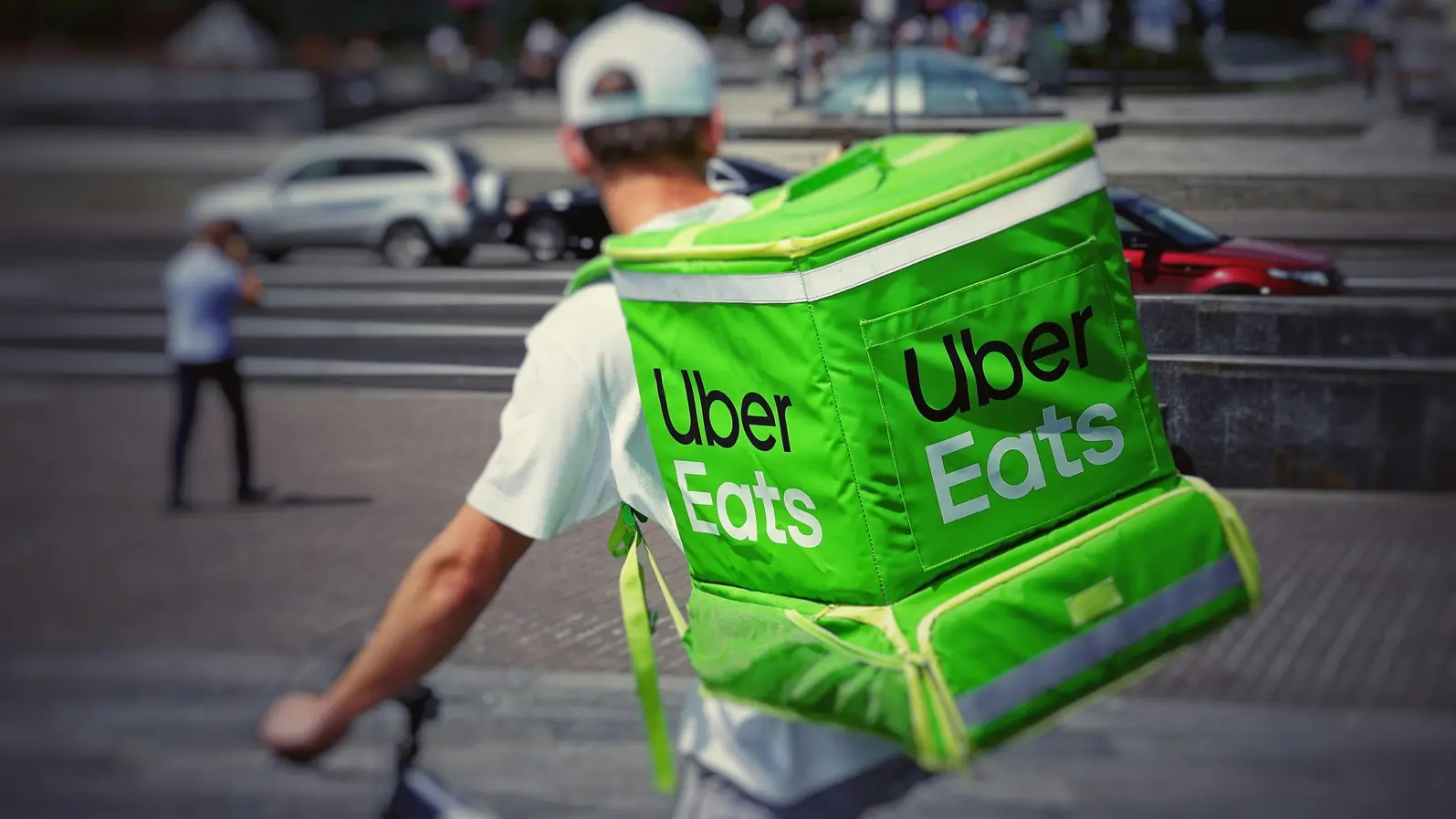 Uber се разделя с 10% от глобалния си персонал в най-мащабното съкращение от пандемията насам