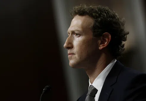 Meta може да печели позиции в AI надпреварата с промяна на стратегията